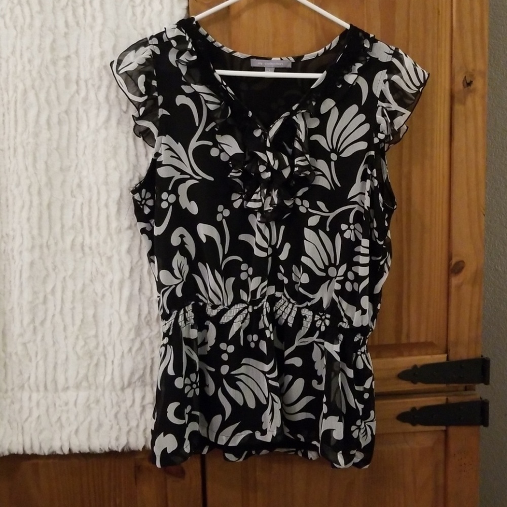Adorable flower print blouse